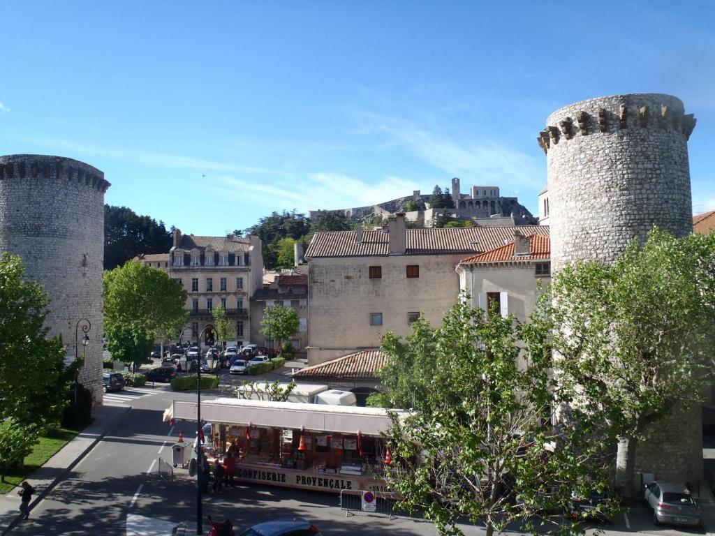 Grand Hotel Du Cours Sisteron Værelse billede